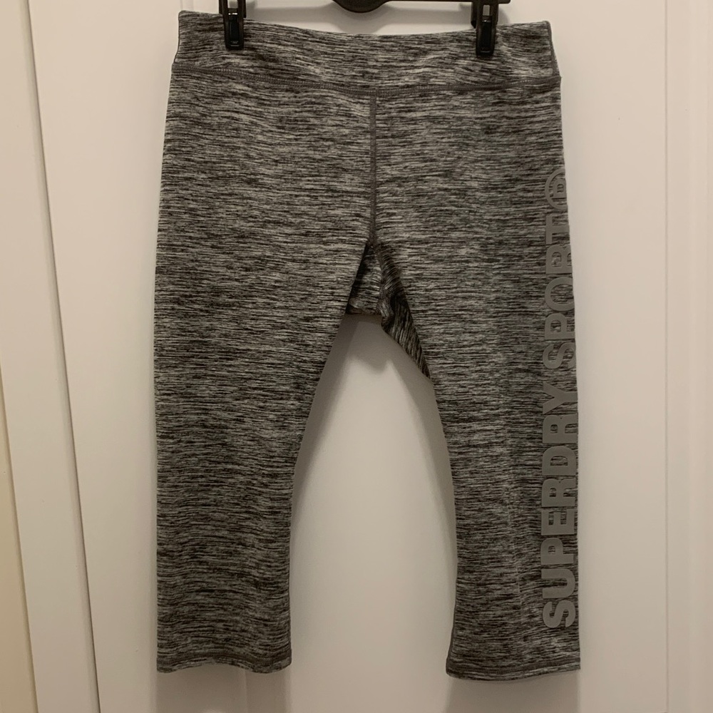 Superdry sport Heather Gray capris